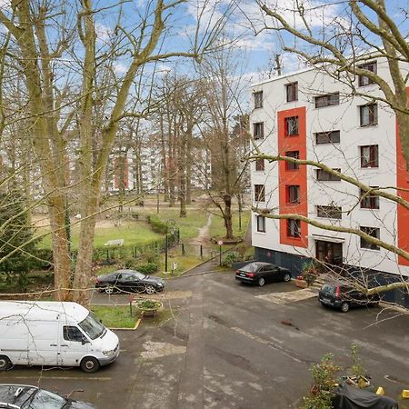 Budget Apart Near Paris 프랑콩빌 외부 사진