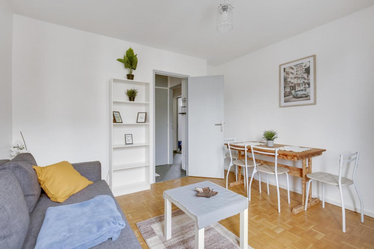 Budget Apart Near Paris 프랑콩빌 외부 사진